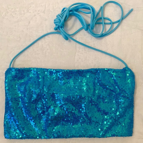Eva Iridescent Sequin Set In Blue - Picture 4 of 11